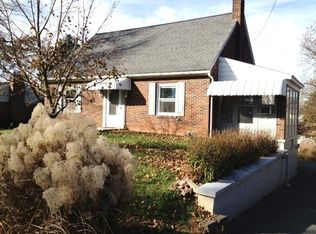 134 N Reamstown Rd, Denver, PA 17517