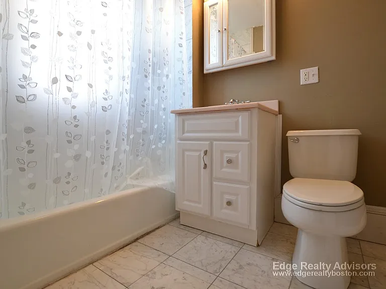 14 Sutherland Rd #1 — Photo 8