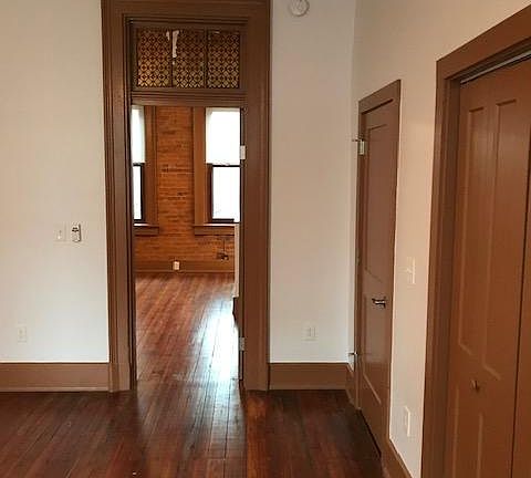 5th image of 1717 Elm St #2