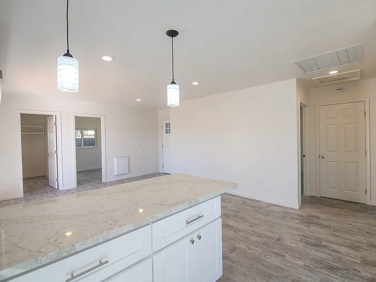220 2nd St — Photo 8