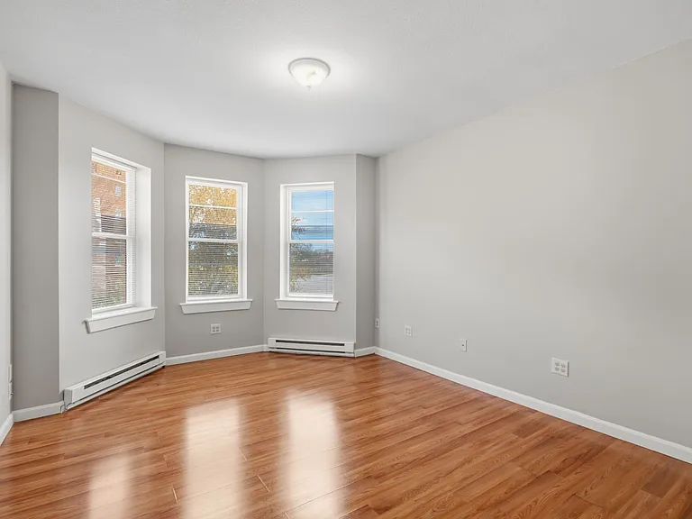 194 196 Lyman Street 53 #57-59 — Photo 1