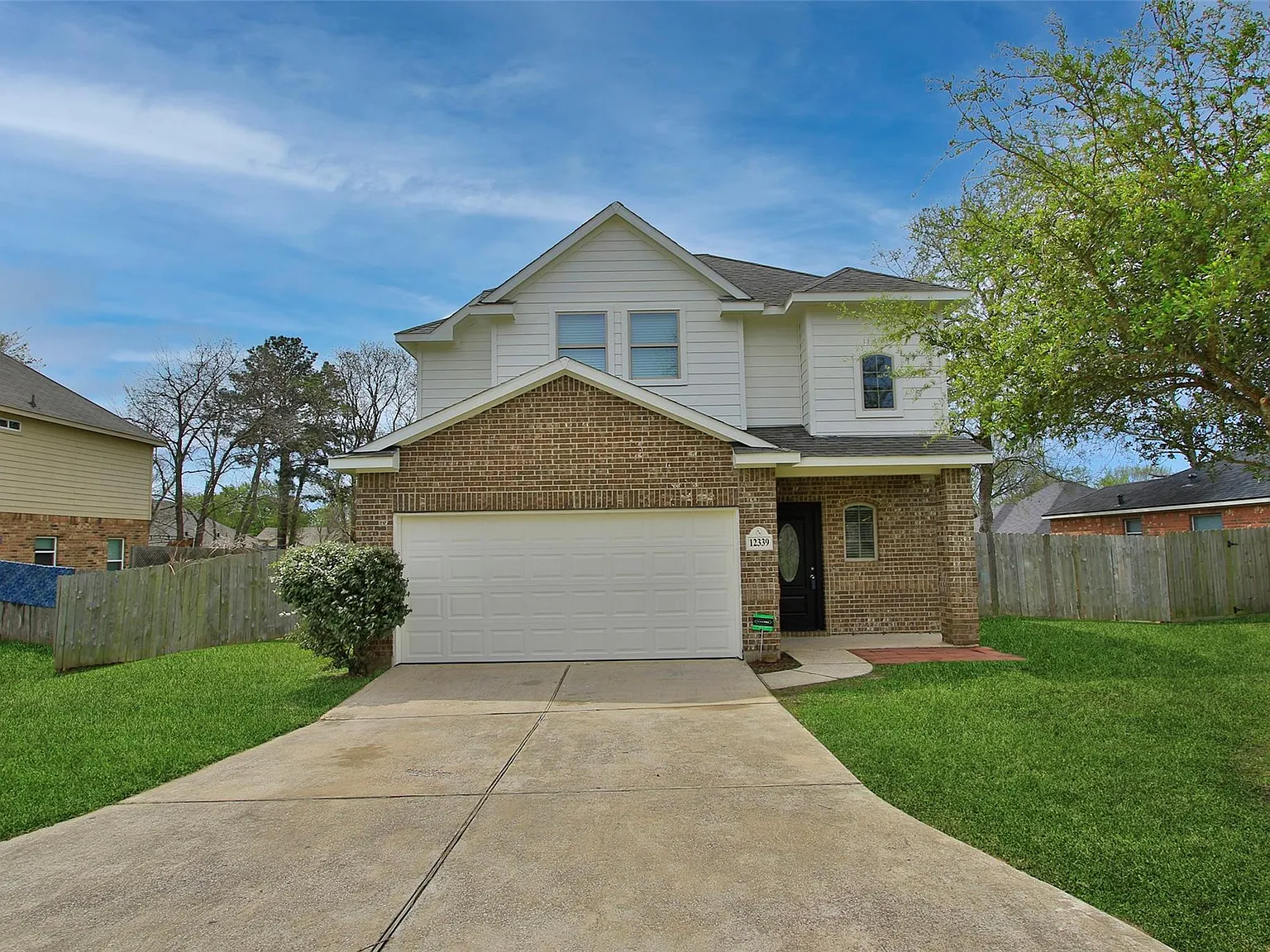 3 bed, 2.5 bath, 2024 sqft, $2,200 — Photo 4