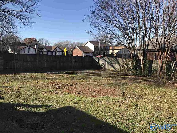 5th image of 1305 Chimney Springs Dr SE