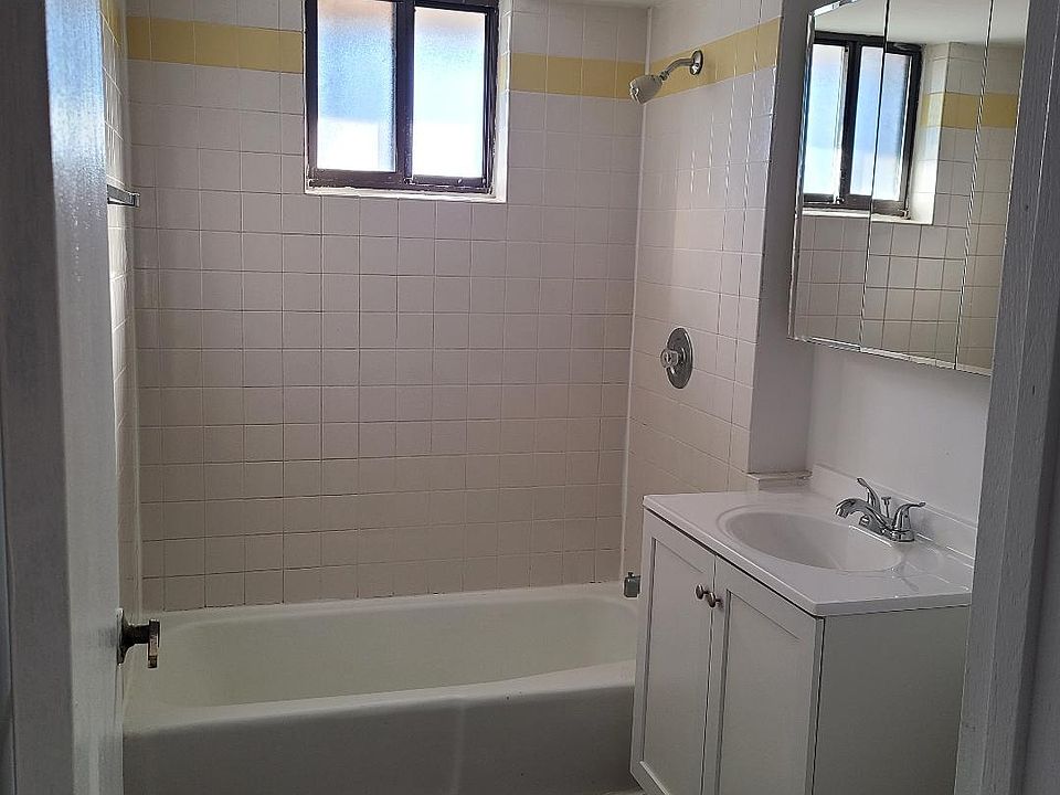1st image of 15710 Lake Dr #Oak
