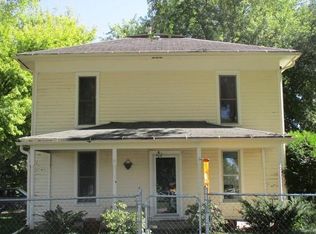 402 S Court St, Elk Point, SD 57025