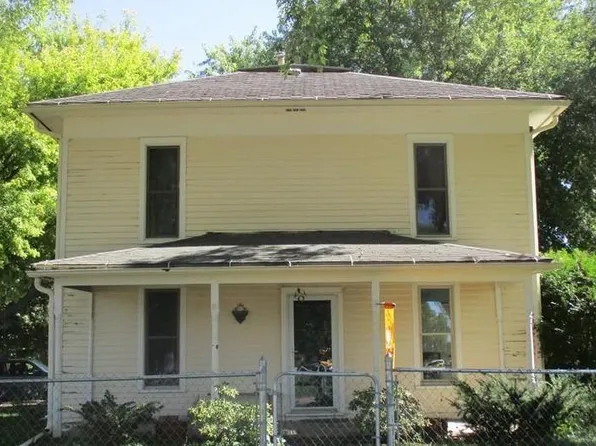 402 S Court St, Elk Point, SD 57025
