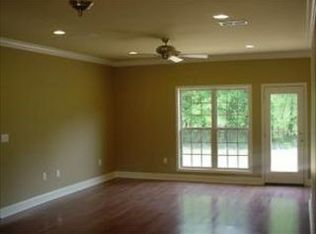 104 Rose Perkins Evans St, Starkville, MS 39759