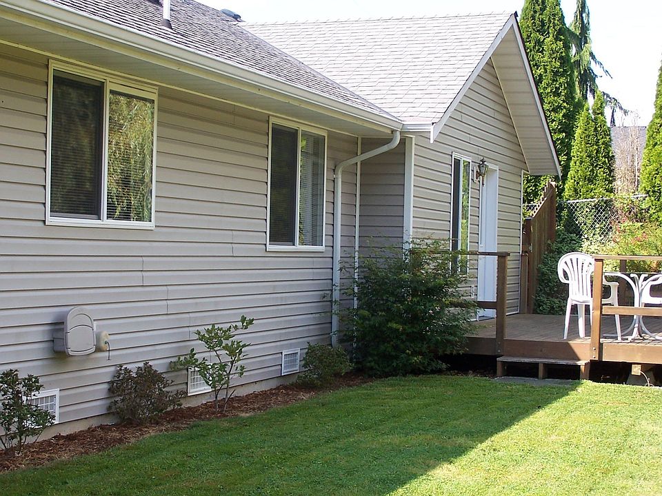 2nd image of 7221 67th Ave NE