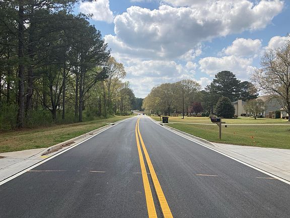 5th image of 585 Sullivan Rd