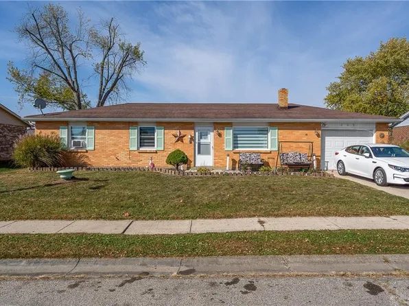 829 Ashtree Dr, Eaton, OH 45320