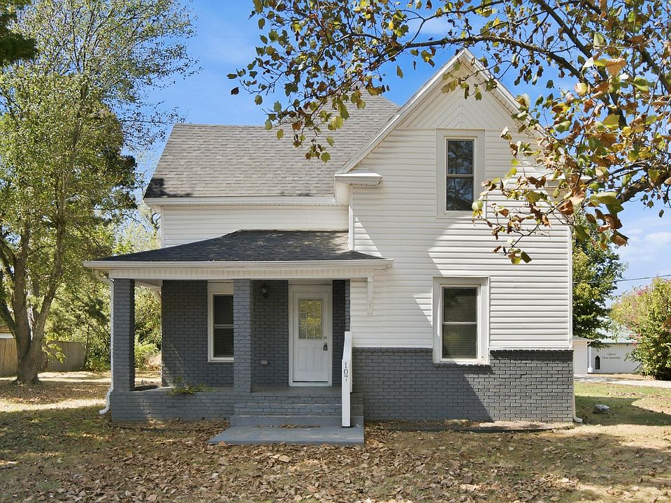 1st image of 107 N Public Avenue