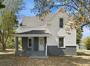 107 N Public Ave, Clever, MO 65631
