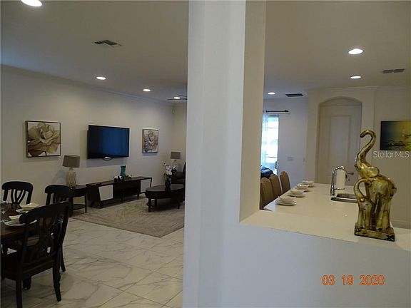 4th image of 2653 Calistoga Ave