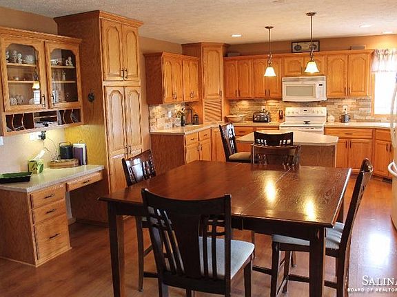 5th image of 134 S Morris Dr