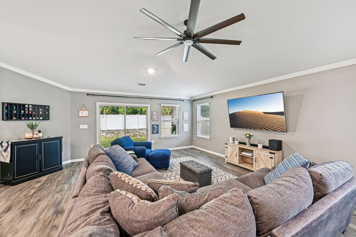 next background image