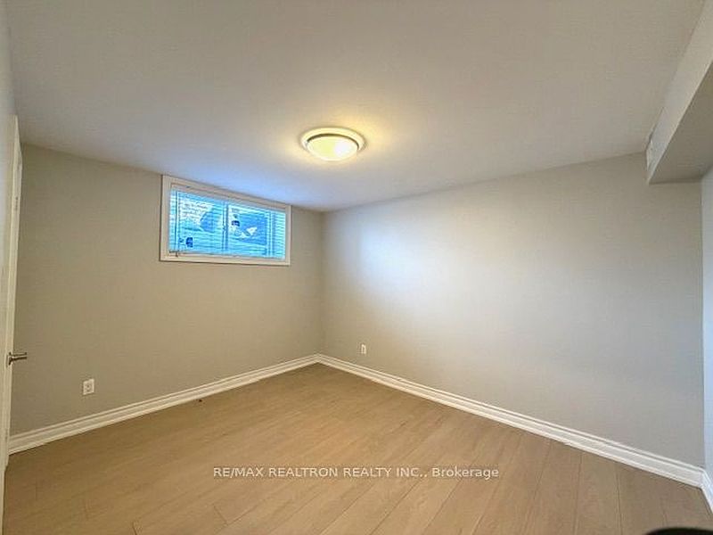 Toronto House for rent - 3 Bedrooms — photo 4