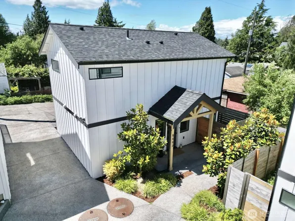 8449 18th Avenue SW, Seattle, WA 98106