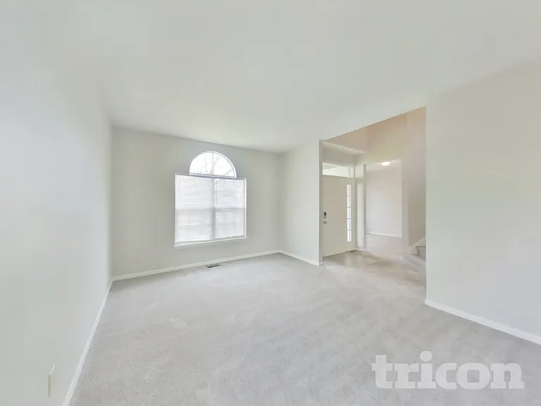 3127 Woodlane Ct — Photo 3
