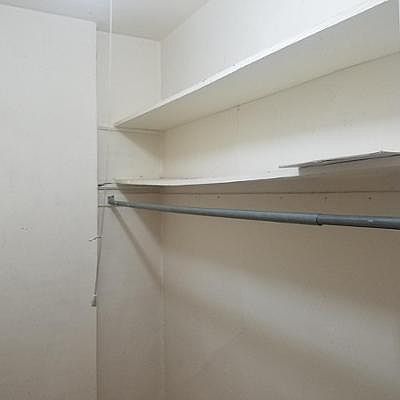 5th image of 1458 W Thorndale Ave