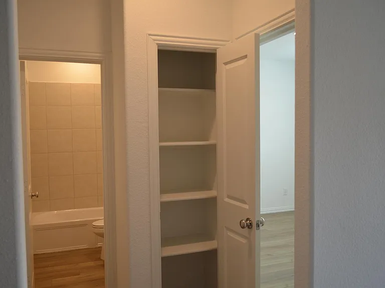 7924 Lindheimer Ln — Photo 30