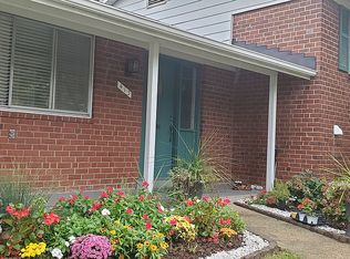 413 Torrington Pl, Silver Spring, MD 20901