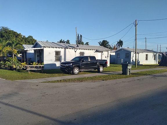 4th image of 862 SW 5th St