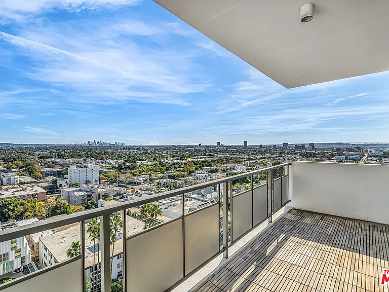 1155 N La Cienega Blvd #1106 — Photo 31
