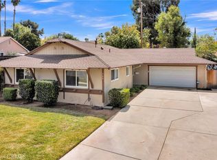 380 Glenhill Dr, Riverside, CA 92507