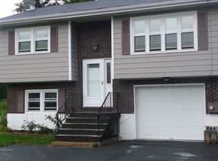 3 Ronald Dr, Poestenkill, NY 12140