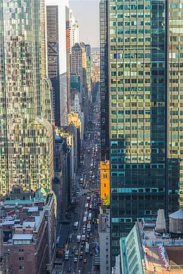 Sold by R New York | media 2