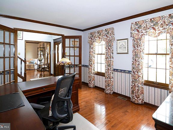 4th image of 14 Bethany Ln
