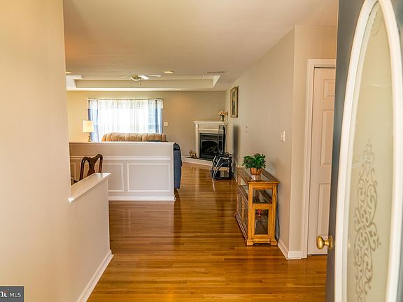 4th image of 14 Autumnwood Way