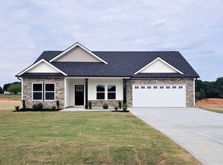 231 R C Thompson Rd, Chesnee, SC 29323