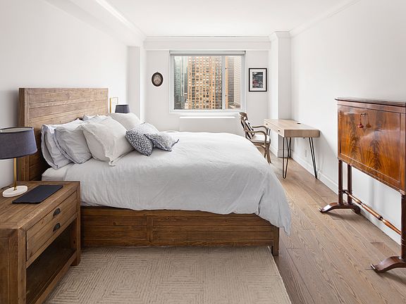 5th image of 400 E 54th St APT 23B