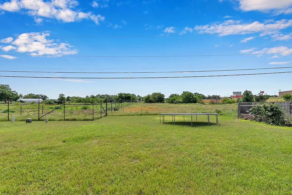 4602 Ronald Dr — Photo 4
