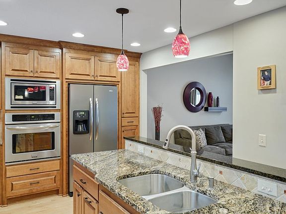 5th image of 107 Woodridge Ln