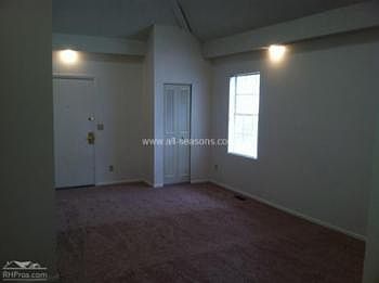 2nd image of 10 W Fountain Blvd