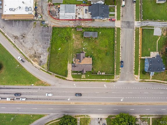 5th image of 701 E Belt Blvd