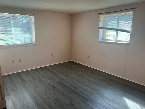 4th image of 701 Cecil Ave N APT 3