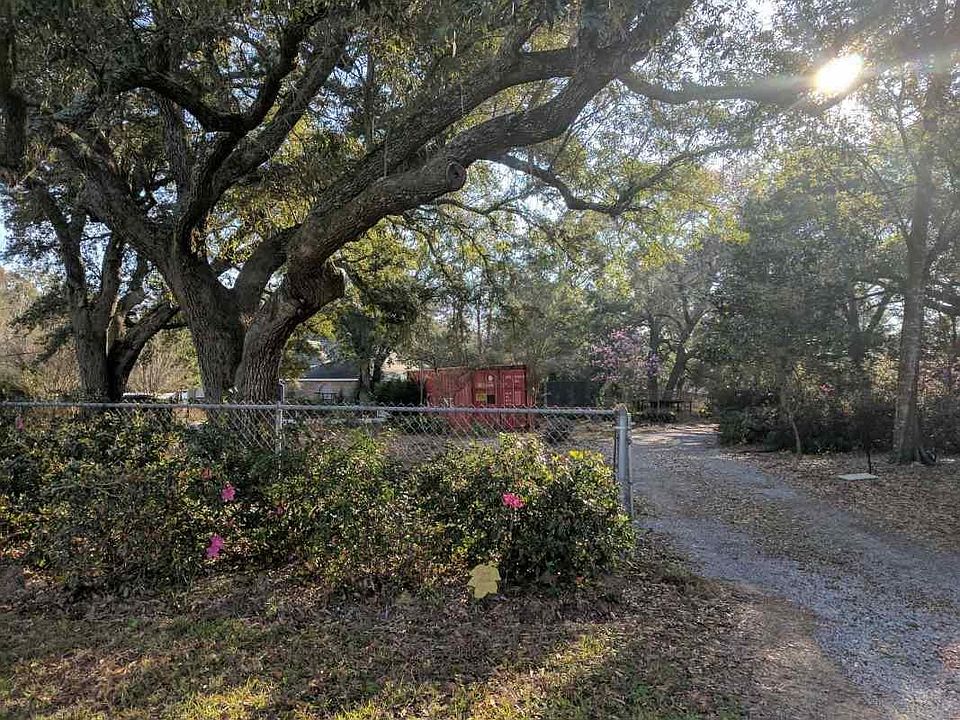 1st image of 4070 Monteigne Dr