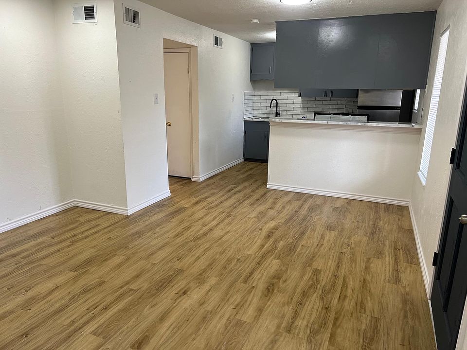 1125 E Huisache Ave Kingsville TX Zillow