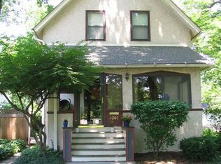 1207 Leonard Pl, Evanston, IL 60201