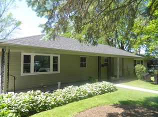 128 Jeanette Pl, Mundelein, IL