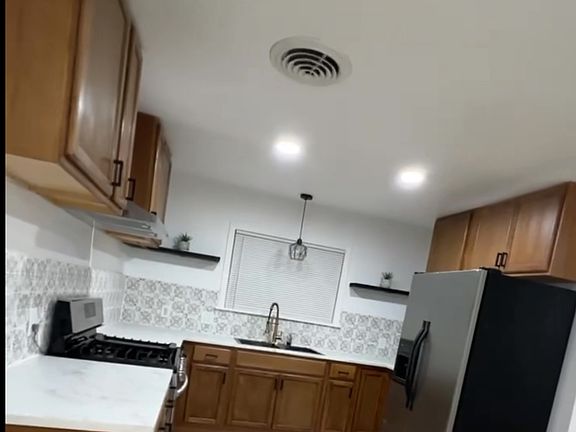3rd image of 5415 Midford Dr