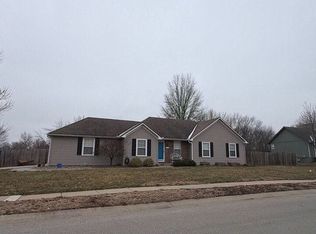 1024 SW Hillcrest Dr, Blue Springs, MO 64015