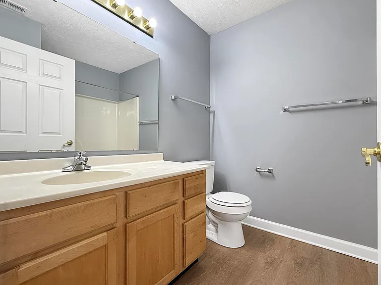 Cross Lake Apartments — Photo 39