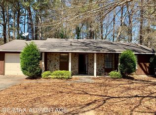 389 River Chase Dr, Jonesboro, GA 30238