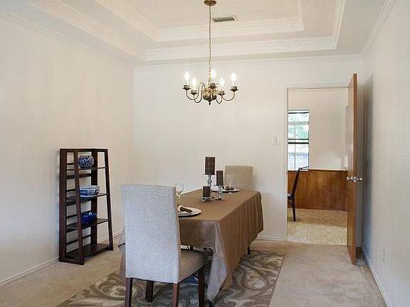 5th image of 1002 Rosewood Ct