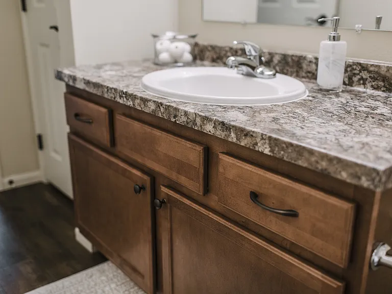 Lakewood Crossing Apartments — Photo 94