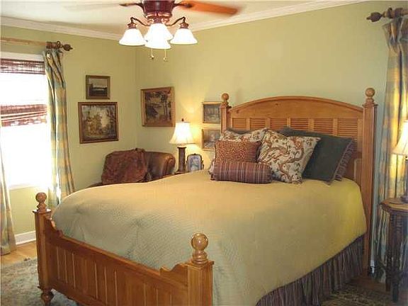 5th image of 4335 Charleswood Ave